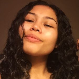 Meet your Posher, Xiomara